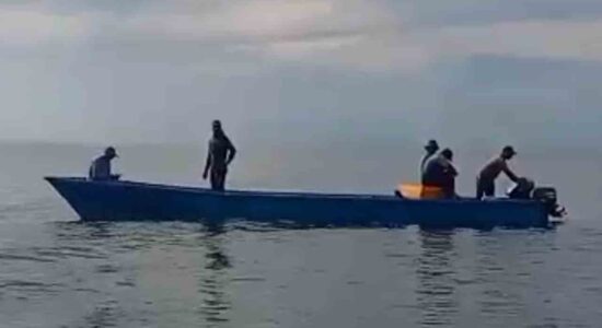 4 Penyelam Asyik Menyelam, Longboat Pengantar Hanyut Tersapu Cuaca Ekstrem di Aru