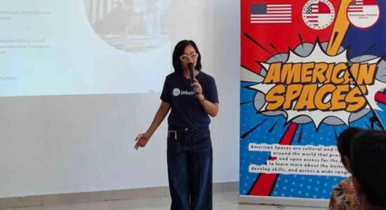 Jobstreet by SEEK & American Corner Bekali Mahasiswa Unpatti