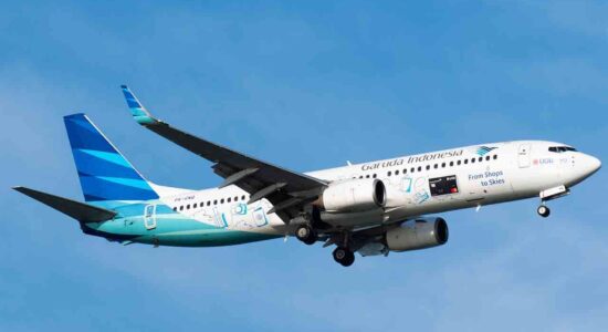 Sempat Dialihkan ke Sorong, Garuda Akhirnya Mendarat di Ambon