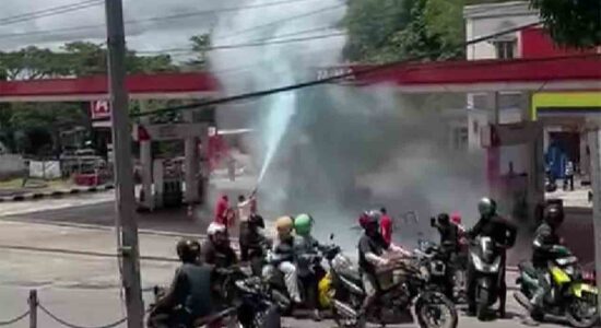 Percikan Api Saat Arus Pendek di SPBU Kebun Cengkih Ambon Bikin Panik Warga