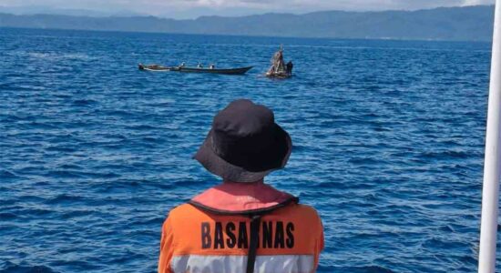 Nelayan di Malteng Hilang Kontak Usai Jatuh dari Katinting