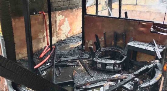 2 Rumah di Kawasan Ponegoro Atas Dilalap Api