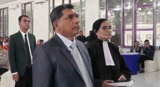 Steve Gaspersz Mulai Pimpin UKIM