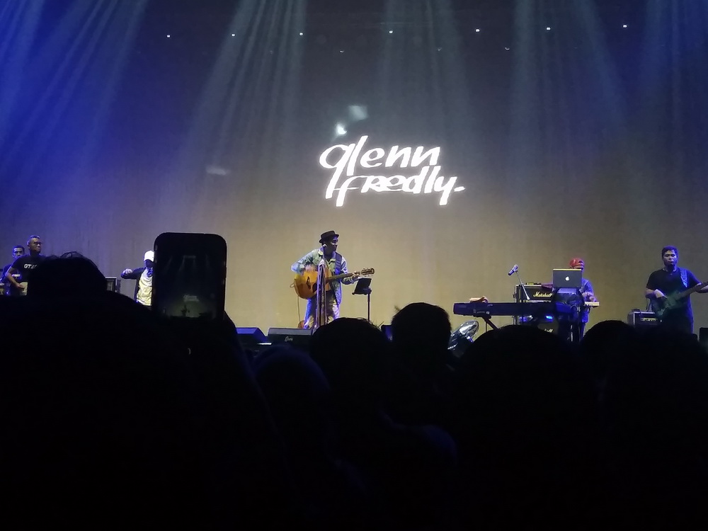 Glenn Fredly Rayakan Ambon Jadi Kota Musik di Konser Tulus