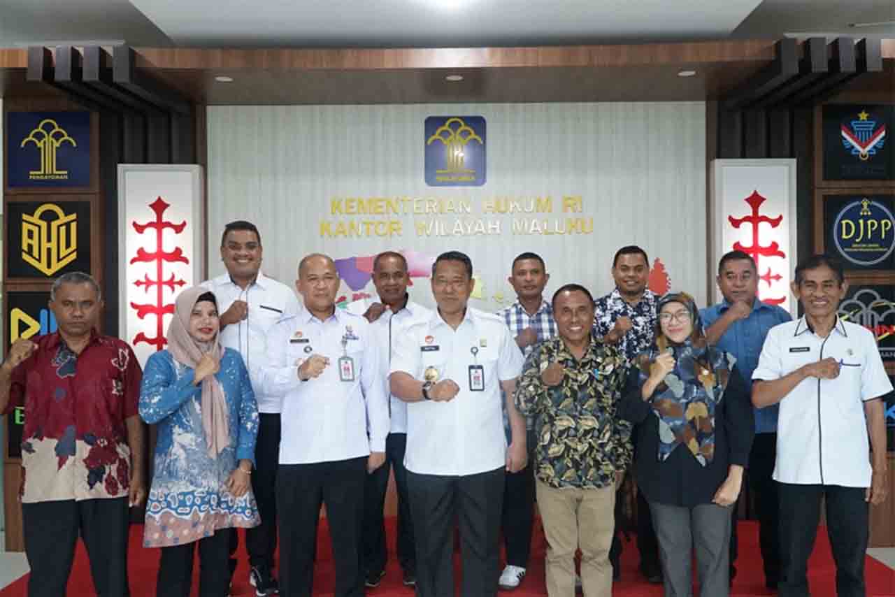 Pererat Hubungan Kelembagaan, Pemkab Bursel Kunjungi Kanwil Kemenkum Maluku