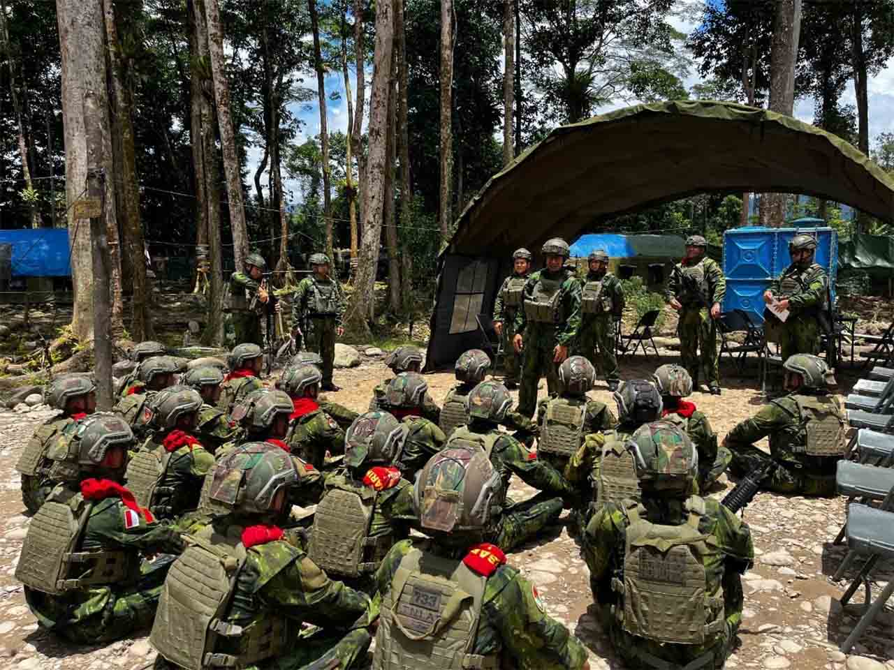 Pangdam Pattimura Kunjungi Prajurit Yonif 733/Masariku di Papua Tengah